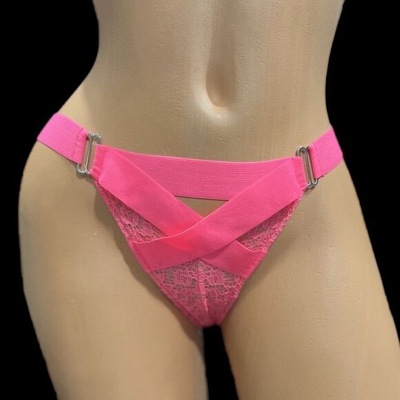 Victoria’s Secret FASHION SHOW LIMITED EDITION Strappy lace thong panty Pink M - Picture 1 of 4